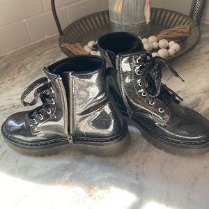 girls size 1 Steve Madden black sparkle boot